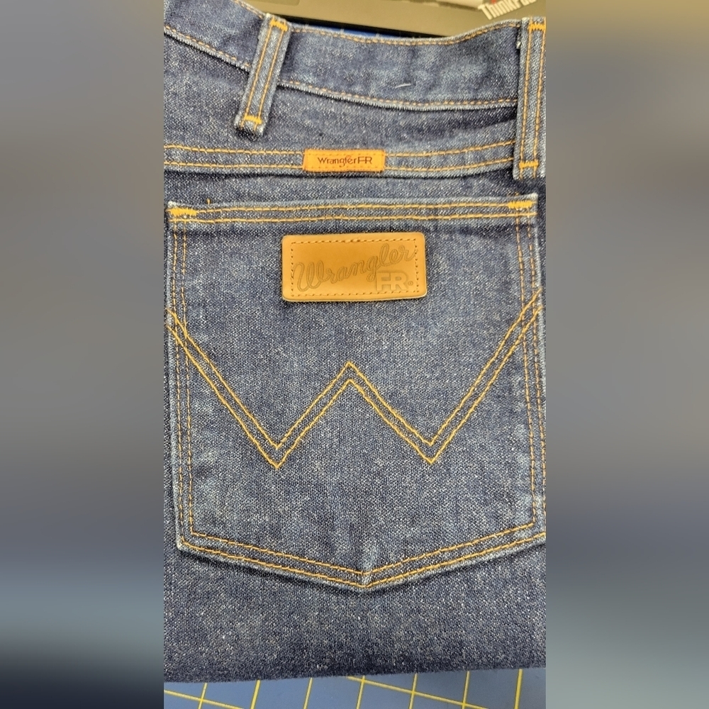 Wrangler Flame Resistant Denim Jeans 40 x 32